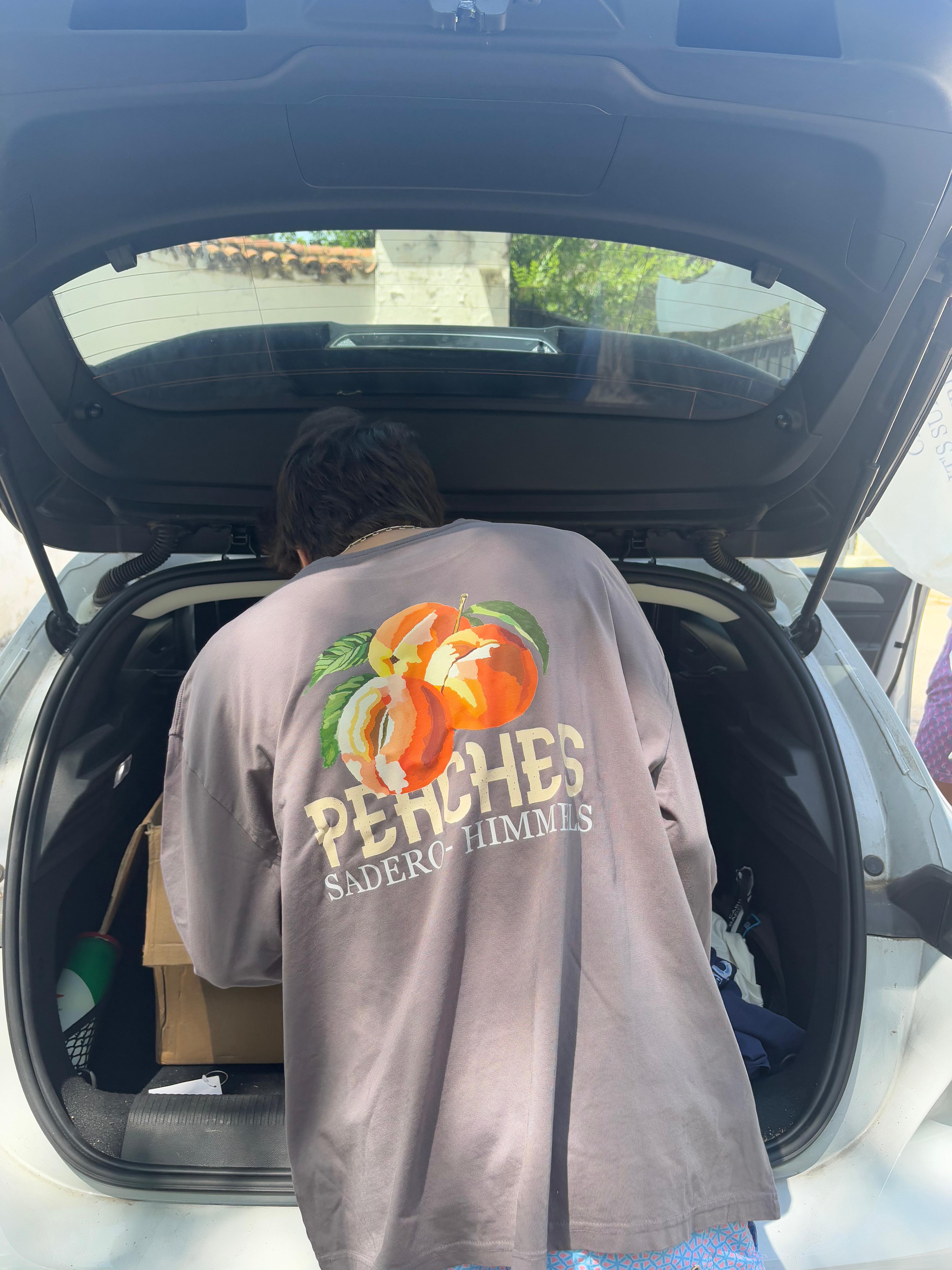 PEACHES CHARCOAL LONGSLEEVE