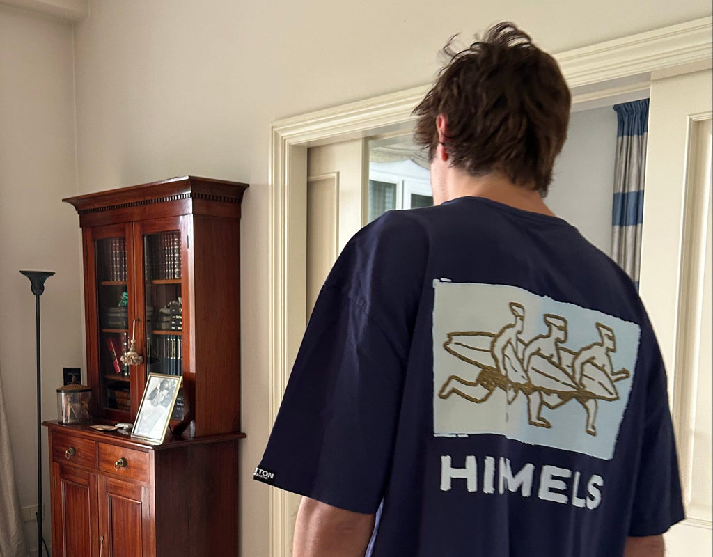 NAVY SURF LOBBY T-SHIRT