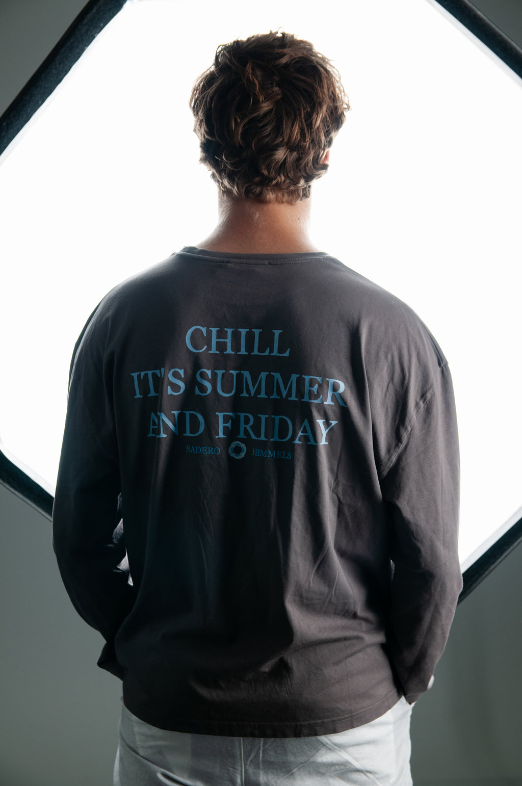 SUMMER FRIDAYS CHARCOAL LONGSLEEVE