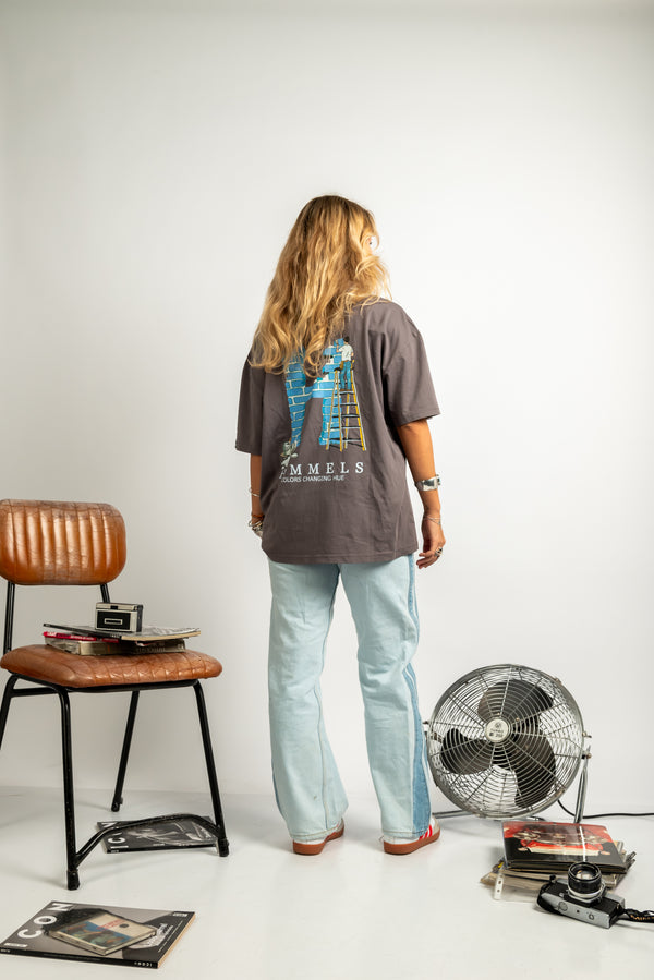 COLORS CHANGING CHARCOAL TEE
